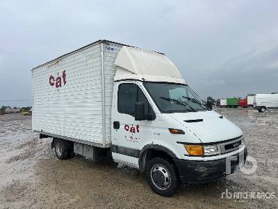 IVECO DAILY 35C15 - Camião furgão: foto 4 IVECO DAILY 35C15 - Camião furgão: foto 4