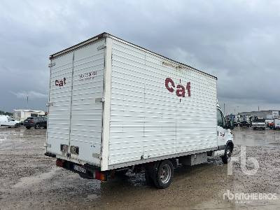 IVECO DAILY 35C15 - Camião furgão: foto 3 IVECO DAILY 35C15 - Camião furgão: foto 3