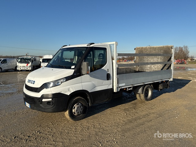 Iveco Daily 35-110 Flatbed Truck - Camião de caixa aberta/ Plataforma: foto 1 Iveco Daily 35-110 Flatbed Truck - Camião de caixa aberta/ Plataforma: foto 1