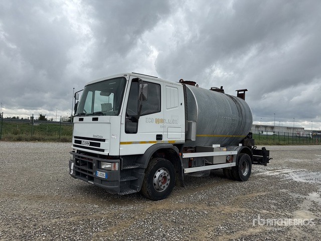 Iveco Eurocargo 150E27 Autocarro distribuzione asfalto - Distribuidor de asfalto: foto 2 Iveco Eurocargo 150E27 Autocarro distribuzione asfalto - Distribuidor de asfalto: foto 2