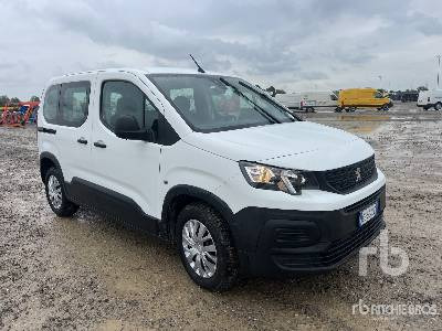 PEUGEOT RIFTER 1.5 BLUEHDI ACTIVE S&S 100CV - Automóvel: foto 4 PEUGEOT RIFTER 1.5 BLUEHDI ACTIVE S&S 100CV - Automóvel: foto 4