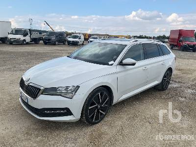 SKODA SUPERB WAGON 2.0 TDI EVO 150CV EXECUTIVE - Automóvel: foto 1 SKODA SUPERB WAGON 2.0 TDI EVO 150CV EXECUTIVE - Automóvel: foto 1