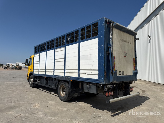 2003 Volvo FM12 420 4x2 Camion Betaillere Livestock Truck - Camião transporte de gado: foto 4 2003 Volvo FM12 420 4x2 Camion Betaillere Livestock Truck - Camião transporte de gado: foto 4