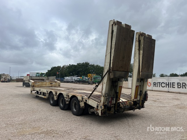 2006 Faymonville TL Tri/A Semi-Remorque Porte-Engin ... Lowboy Trailer - Semi-reboque baixa: foto 4 2006 Faymonville TL Tri/A Semi-Remorque Porte-Engin ... Lowboy Trailer - Semi-reboque baixa: foto 4