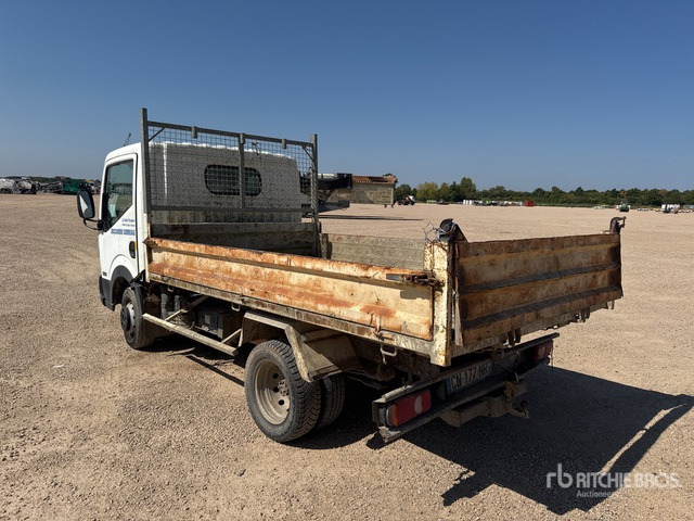 2008 Nissan Cabstar 35.13 Camion Benne (Inoperable) Dump Truck: Light Duty - Camião basculante: foto 4 2008 Nissan Cabstar 35.13 Camion Benne (Inoperable) Dump Truck: Light Duty - Camião basculante: foto 4