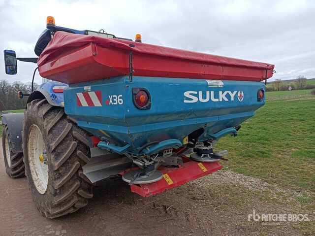 2008 Sulky X36 28 m 3-Point 3000 L Fertilizer Spreader - Triturador de martelos/ Destroçador: foto 1 2008 Sulky X36 28 m 3-Point 3000 L Fertilizer Spreader - Triturador de martelos/ Destroçador: foto 1