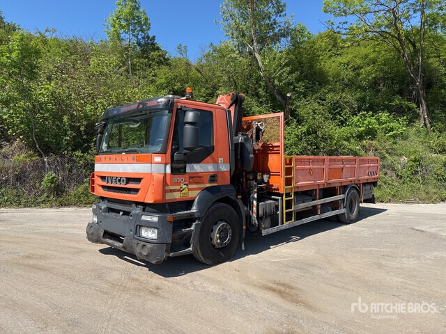 2009 Iveco Stralis 310 2009 Fassi F130A21 on 4x2 Camio ... Flatbed Truck with Crane - Camião de caixa aberta/ Plataforma, Camião grua: foto 2 2009 Iveco Stralis 310 2009 Fassi F130A21 on 4x2 Camio ... Flatbed Truck with Crane - Camião de caixa aberta/ Plataforma, Camião grua: foto 2