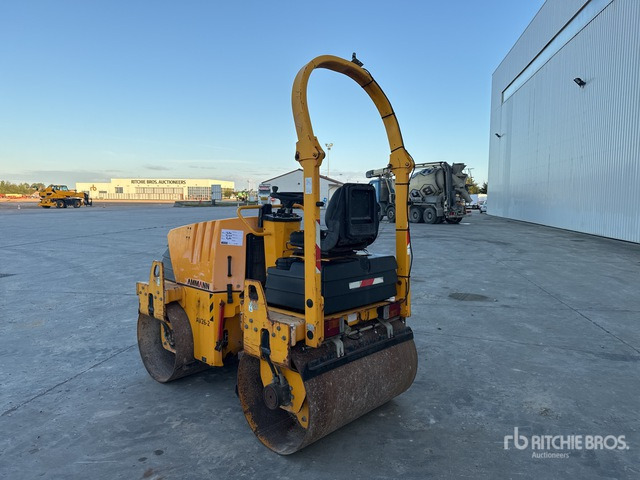 2010 Ammann AV26-2 Compacteur Vibrant Tandem Double Drum Roller - Compactador de asfalto: foto 3 2010 Ammann AV26-2 Compacteur Vibrant Tandem Double Drum Roller - Compactador de asfalto: foto 3