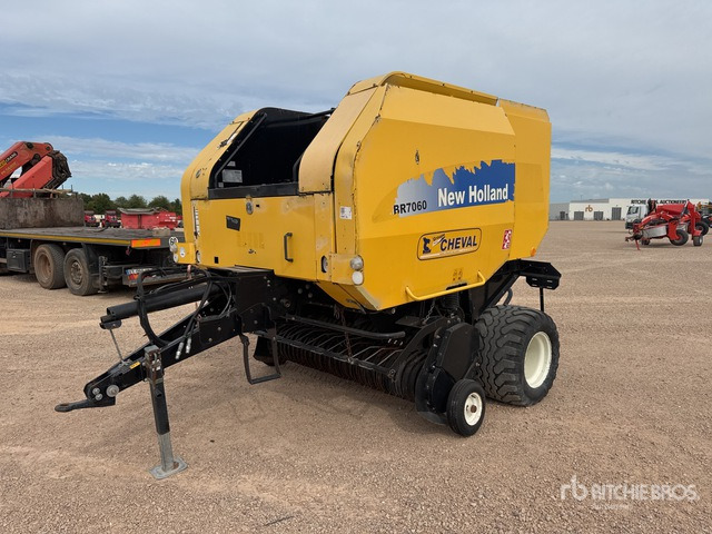 2011 New Holland BR7060 Presse A Balles Rondes Round Baler - Enfardadeira de fardos redondos: foto 2 2011 New Holland BR7060 Presse A Balles Rondes Round Baler - Enfardadeira de fardos redondos: foto 2