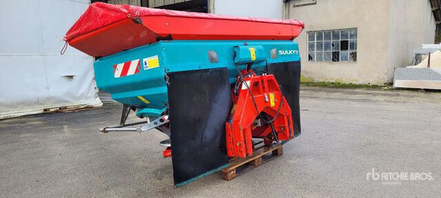 2011 Sulky X36 36 m 3-Point 3000 L Epandeur A ... Fertilizer Spreader - Triturador de martelos/ Destroçador: foto 1 2011 Sulky X36 36 m 3-Point 3000 L Epandeur A ... Fertilizer Spreader - Triturador de martelos/ Destroçador: foto 1