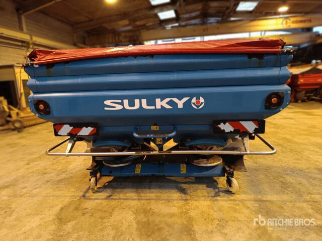 2014 Sulky X50 36 m 3-Point 4000 L Fertilizer Spreader - Triturador de martelos/ Destroçador: foto 2 2014 Sulky X50 36 m 3-Point 4000 L Fertilizer Spreader - Triturador de martelos/ Destroçador: foto 2