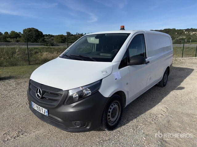2018 Mercedes-Benz Vito 111 cdi Vehicule Utilitaire Cargo Van - Furgão compacto: foto 2 2018 Mercedes-Benz Vito 111 cdi Vehicule Utilitaire Cargo Van - Furgão compacto: foto 2