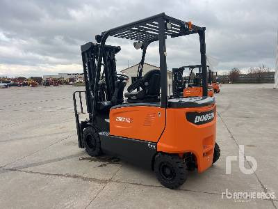 DOOSAN B30X-7 PLUS 3000 kg (Unused) - Empilhador elétrico: foto 2 DOOSAN B30X-7 PLUS 3000 kg (Unused) - Empilhador elétrico: foto 2