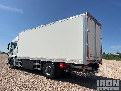 IVECO STRALIS 330E6 4x2 Driving School (Unused) - Camião furgão: foto 2 IVECO STRALIS 330E6 4x2 Driving School (Unused) - Camião furgão: foto 2