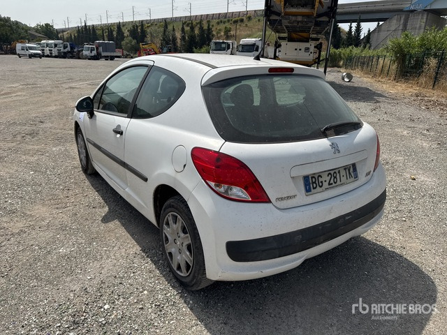2011 Peugeot 207 Vehicule Utilitaire (Inoperable) Cargo Van - Veículo comercial: foto 2 2011 Peugeot 207 Vehicule Utilitaire (Inoperable) Cargo Van - Veículo comercial: foto 2