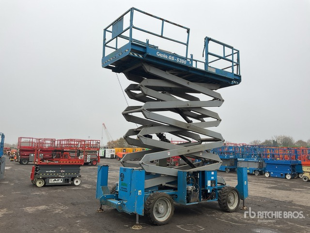 2007 Genie GS-5390 4x4 Diesel Scissor Lift - Plataforma de Tijera/ Plataforma de tesoura: foto 1 2007 Genie GS-5390 4x4 Diesel Scissor Lift - Plataforma de Tijera/ Plataforma de tesoura: foto 1