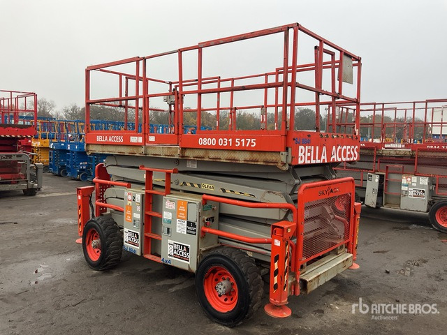 2011 Skyjack SJ8841 4x4 Diesel Scissor Lift - Plataforma de Tijera/ Plataforma de tesoura: foto 3 2011 Skyjack SJ8841 4x4 Diesel Scissor Lift - Plataforma de Tijera/ Plataforma de tesoura: foto 3
