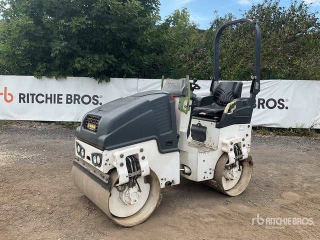 2013 Bomag BW100ADM-5 Double Drum Roller - Compactador de asfalto: foto 1 2013 Bomag BW100ADM-5 Double Drum Roller - Compactador de asfalto: foto 1