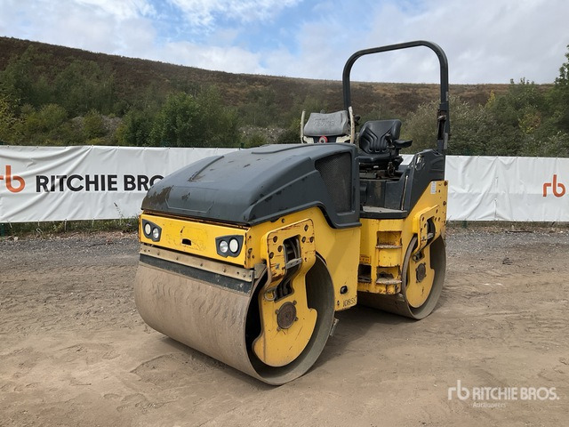 2013 Bomag BW135AD-6 Double Drum Roller - Compactador de asfalto: foto 1 2013 Bomag BW135AD-6 Double Drum Roller - Compactador de asfalto: foto 1