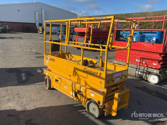 2014 Haulotte COMPACT8 Electric Scissor Lift - Plataforma de Tijera/ Plataforma de tesoura: foto 3 2014 Haulotte COMPACT8 Electric Scissor Lift - Plataforma de Tijera/ Plataforma de tesoura: foto 3