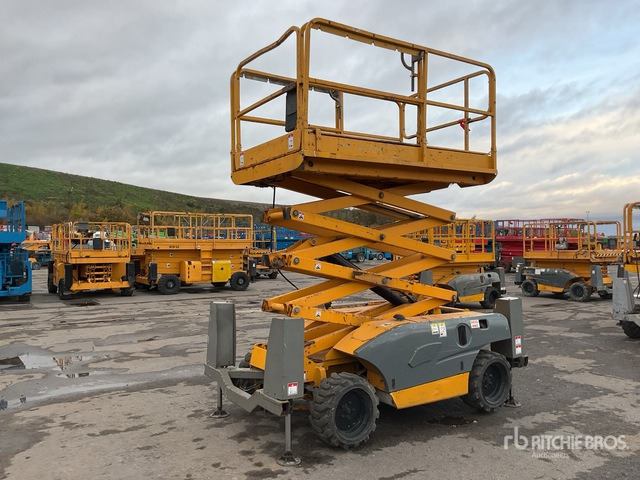 2014 Haulotte Compact 10DX 4x4 Diesel Scissor Lift - Plataforma de Tijera/ Plataforma de tesoura: foto 2 2014 Haulotte Compact 10DX 4x4 Diesel Scissor Lift - Plataforma de Tijera/ Plataforma de tesoura: foto 2