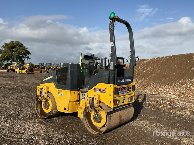 2015 Bomag 120AD-5 Double Drum Roller - Compactador de asfalto: foto 4 2015 Bomag 120AD-5 Double Drum Roller - Compactador de asfalto: foto 4