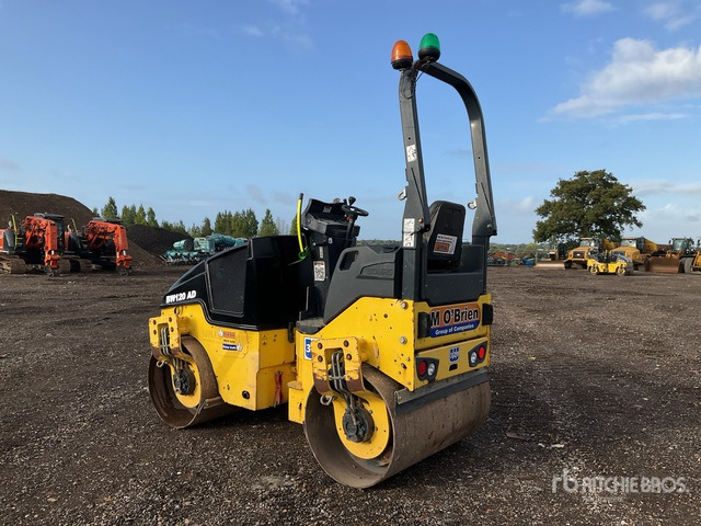 2015 Bomag 120AD-5 Double Drum Roller - Rolo: foto 3 2015 Bomag 120AD-5 Double Drum Roller - Rolo: foto 3