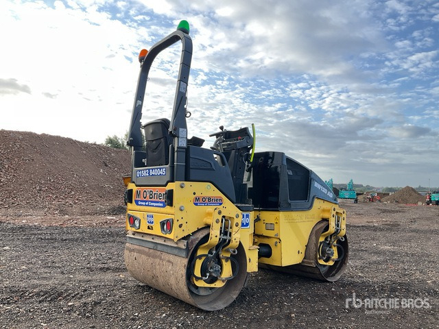 2015 Bomag 120AD-5 Double Drum Roller - Rolo: foto 4 2015 Bomag 120AD-5 Double Drum Roller - Rolo: foto 4