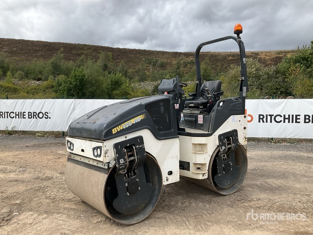 2015 Bomag BW135AD-5 Double Drum Roller - Compactador de asfalto: foto 1 2015 Bomag BW135AD-5 Double Drum Roller - Compactador de asfalto: foto 1