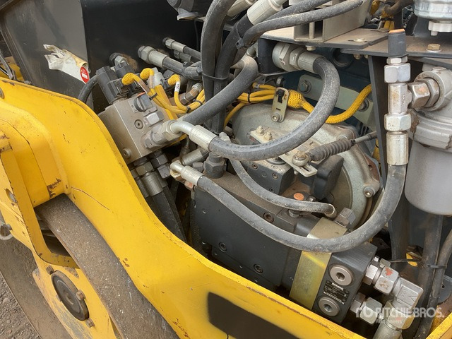 2015 Bomag BW138AD-5 Double Drum Roller - Compactador de asfalto: foto 5 2015 Bomag BW138AD-5 Double Drum Roller - Compactador de asfalto: foto 5