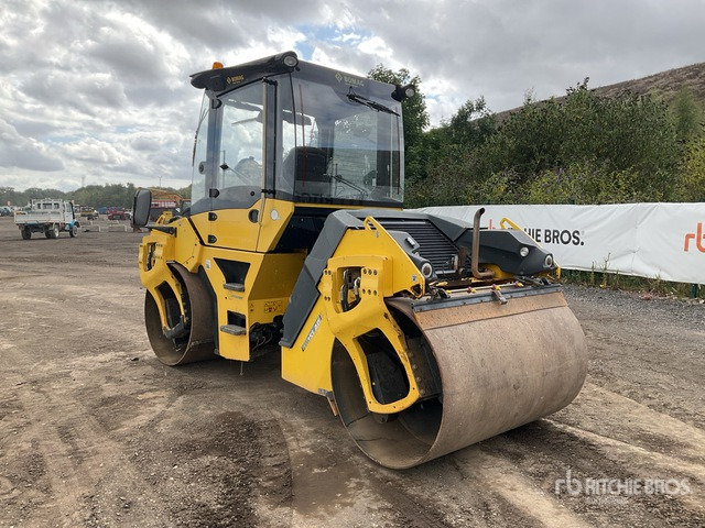 2015 Bomag BW151AD-5 Double Drum Roller - Compactador de asfalto: foto 3 2015 Bomag BW151AD-5 Double Drum Roller - Compactador de asfalto: foto 3