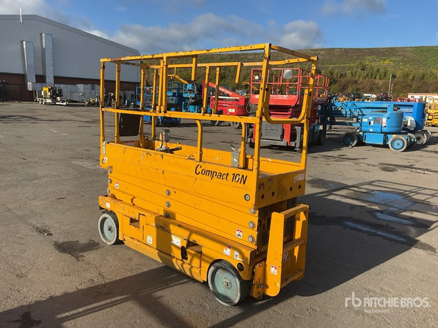 2015 Haulotte Compact 10N Electric Scissor Lift - Plataforma de Tijera/ Plataforma de tesoura: foto 4 2015 Haulotte Compact 10N Electric Scissor Lift - Plataforma de Tijera/ Plataforma de tesoura: foto 4
