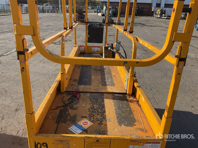 2015 Haulotte Compact 10N Electric Scissor Lift - Plataforma de Tijera/ Plataforma de tesoura: foto 5 2015 Haulotte Compact 10N Electric Scissor Lift - Plataforma de Tijera/ Plataforma de tesoura: foto 5