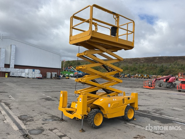 2015 Haulotte Compact12DX 4x4 Diesel Scissor Lift - Plataforma de Tijera/ Plataforma de tesoura: foto 1 2015 Haulotte Compact12DX 4x4 Diesel Scissor Lift - Plataforma de Tijera/ Plataforma de tesoura: foto 1