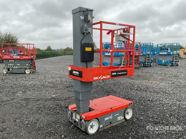 2015 Skyjack SJ16 2015 Skyjack SJ16 Vertical Mast Lift Vertical Mast Lift - Plataforma de mastro vertical: foto 3 2015 Skyjack SJ16 2015 Skyjack SJ16 Vertical Mast Lift Vertical Mast Lift - Plataforma de mastro vertical: foto 3
