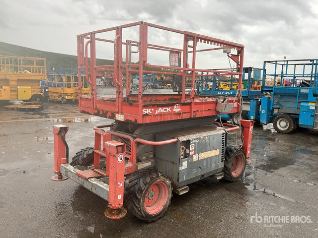 2015 Skyjack SJ6832RT 4x4 Diesel (Inoperable) Scissor Lift - Plataforma de Tijera/ Plataforma de tesoura: foto 4 2015 Skyjack SJ6832RT 4x4 Diesel (Inoperable) Scissor Lift - Plataforma de Tijera/ Plataforma de tesoura: foto 4