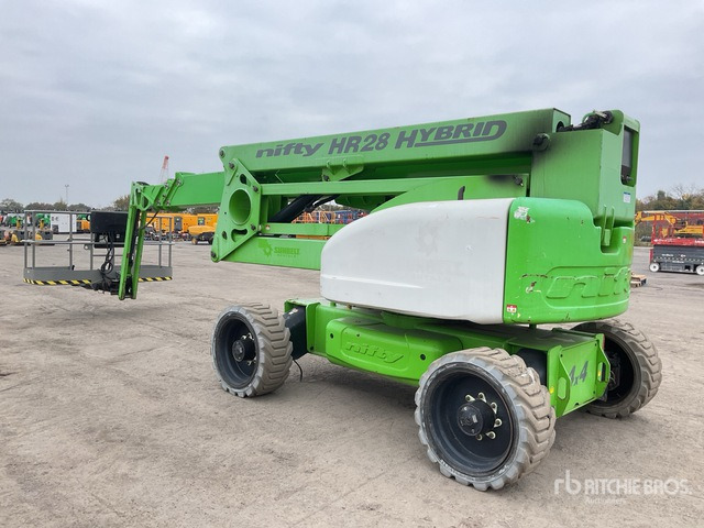 2016 Nifty-Lift HR28 2016 Nifty-Lift HR28 Articulating Boom Lift Articulating Boom Lift - Plataforma articulada: foto 4 2016 Nifty-Lift HR28 2016 Nifty-Lift HR28 Articulating Boom Lift Articulating Boom Lift - Plataforma articulada: foto 4