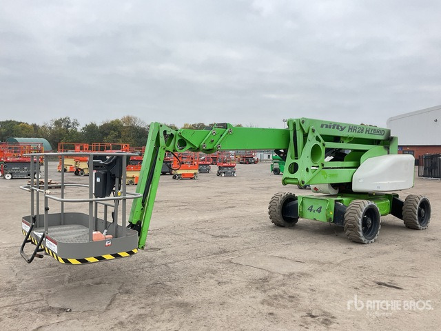 2016 Nifty-Lift HR28 2016 Nifty-Lift HR28 Articulating Boom Lift Articulating Boom Lift - Plataforma articulada: foto 3 2016 Nifty-Lift HR28 2016 Nifty-Lift HR28 Articulating Boom Lift Articulating Boom Lift - Plataforma articulada: foto 3