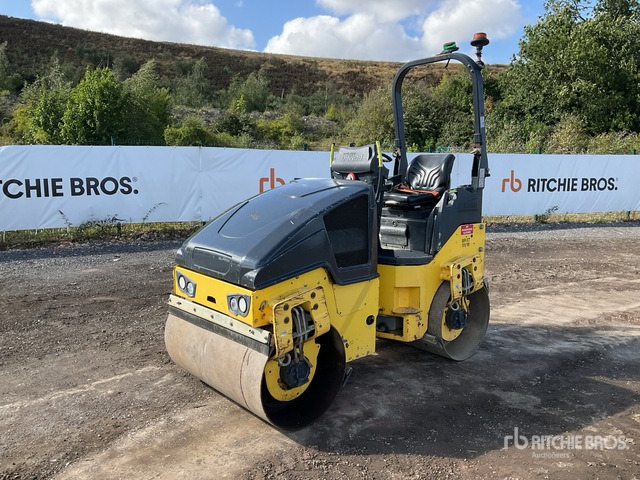 2017 Bomag BW120AD-5 Double Drum Roller - Compactador de asfalto: foto 1 2017 Bomag BW120AD-5 Double Drum Roller - Compactador de asfalto: foto 1