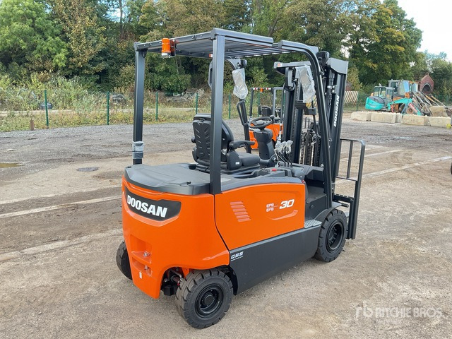 2023 Doosan B30X-7 PLUS 2023 Doosan B30X-7 PLUS 3000 kg Electric Forklift (Unused) Electric Forklift - Empilhador elétrico: foto 3 2023 Doosan B30X-7 PLUS 2023 Doosan B30X-7 PLUS 3000 kg Electric Forklift (Unused) Electric Forklift - Empilhador elétrico: foto 3