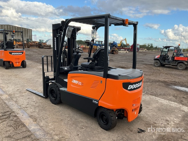 2023 Doosan B35X-7 PLUS 2023 Doosan B35X-7 PLUS 3500 kg Electric Forklift (Unused) Electric Forklift - Empilhador elétrico: foto 4 2023 Doosan B35X-7 PLUS 2023 Doosan B35X-7 PLUS 3500 kg Electric Forklift (Unused) Electric Forklift - Empilhador elétrico: foto 4
