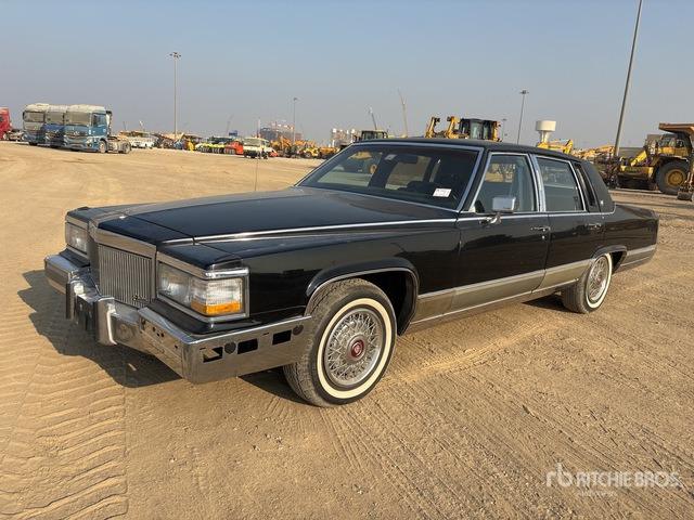 1990 Cadillac Brougham Automobile - Automóvel: foto 1 1990 Cadillac Brougham Automobile - Automóvel: foto 1