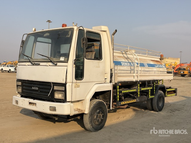 2002 Iveco Cargo 712 5000 L 4x2 Water Truck - Camião cisterna: foto 2 2002 Iveco Cargo 712 5000 L 4x2 Water Truck - Camião cisterna: foto 2