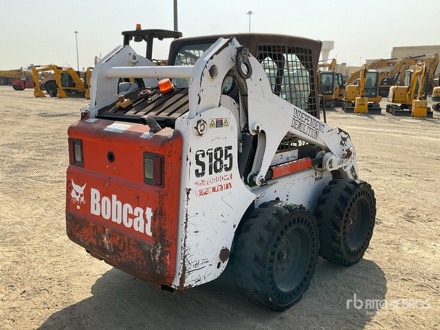 2004 Bobcat S185 - Mini pá carregadora: foto 3 2004 Bobcat S185 - Mini pá carregadora: foto 3