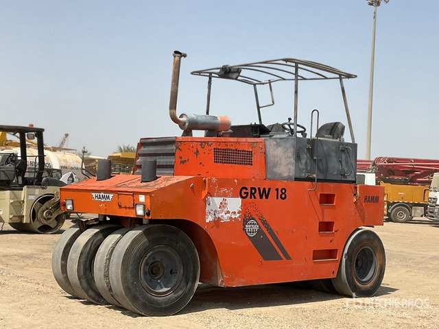 2004 Hamm GRW18 8 Wheel Pneumatic Roller - Compactador de pneus: foto 1 2004 Hamm GRW18 8 Wheel Pneumatic Roller - Compactador de pneus: foto 1