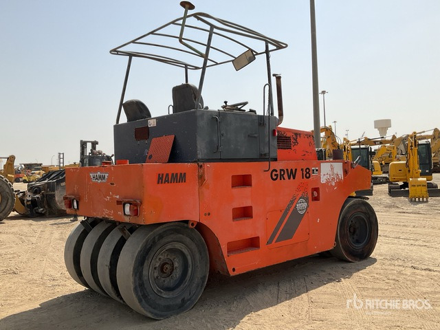 2004 Hamm GRW18 8 Wheel Pneumatic Roller - Compactador de pneus: foto 3 2004 Hamm GRW18 8 Wheel Pneumatic Roller - Compactador de pneus: foto 3