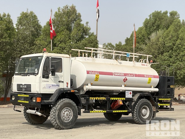 2005 MAN LE18.220 8000 L 4x4 Tanker Truck - Camião cisterna: foto 2 2005 MAN LE18.220 8000 L 4x4 Tanker Truck - Camião cisterna: foto 2