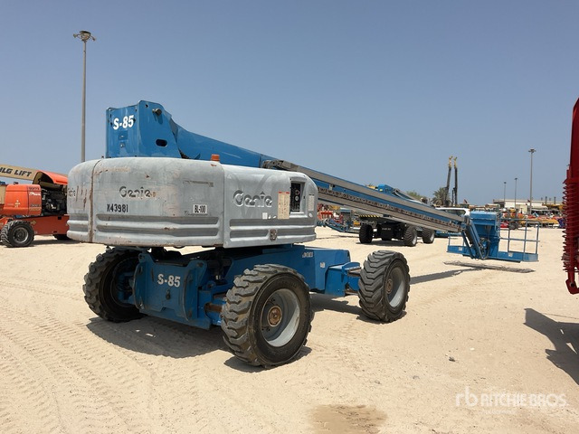 2006 Genie S85 4WD Diesel Telescopic Boom Lift - Plataforma telescópica: foto 4 2006 Genie S85 4WD Diesel Telescopic Boom Lift - Plataforma telescópica: foto 4