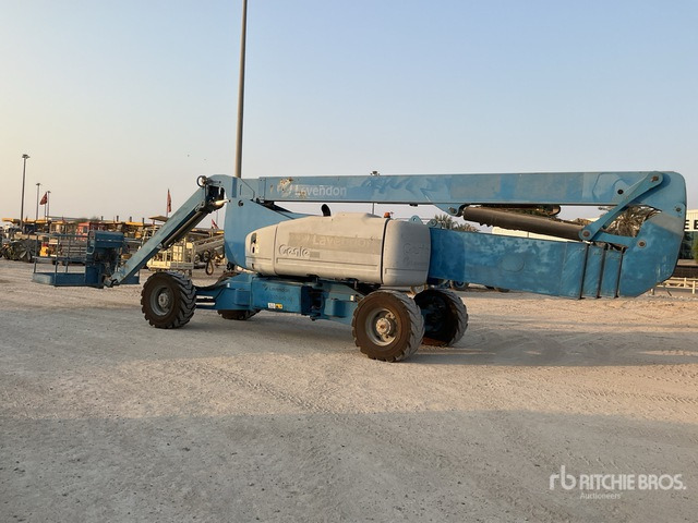 2008 Genie Z-135 4WD Diesel Articulating Boom Lift - Plataforma articulada: foto 4 2008 Genie Z-135 4WD Diesel Articulating Boom Lift - Plataforma articulada: foto 4