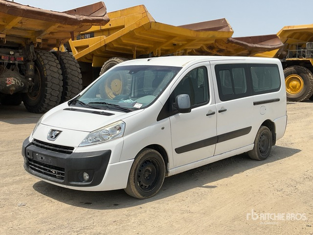 2010 Peugeot Expert Tepee - Furgão de passageiros: foto 2 2010 Peugeot Expert Tepee - Furgão de passageiros: foto 2
